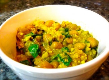 Recipe: Cauliflower and Garbanzo Curry