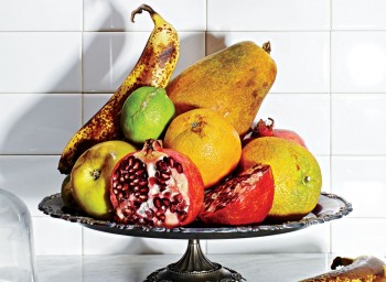 rotten_fruit_2000x1500_saveur news clip only