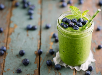 kale smoothie_news clip only