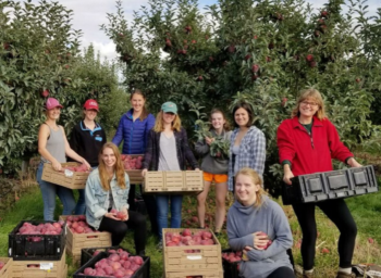 Whitman Glean Team Students Fight Food Waste on Farms