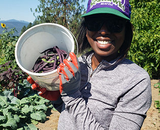 Pacific Northwest Teams Head to Farm School