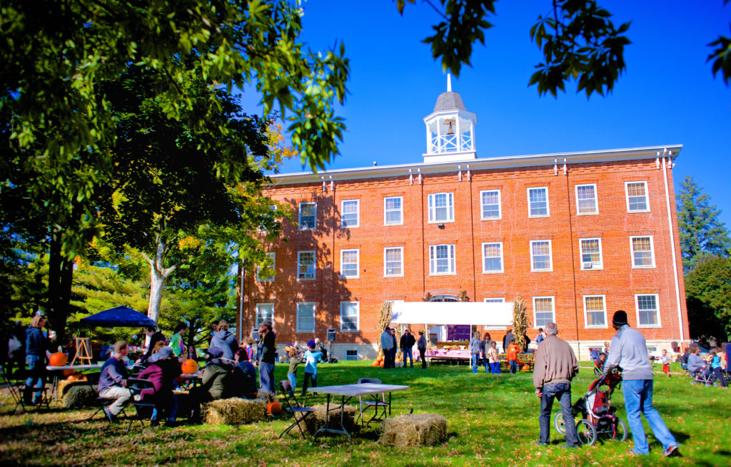  Mount Vernon residents flock to Cornell’s campus for Harvest Fest. 