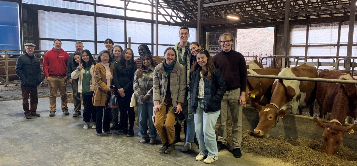 Vassar College Students and Bon Appétit Fellow Elise Dudley pose during their visit to Coon Brothers Dairy, a member of Hudson Valley Fresh