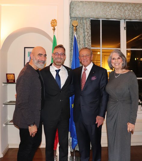 pinched fingers illustration