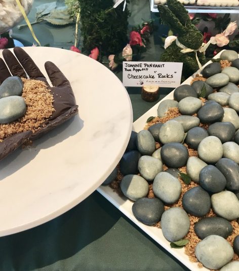 pinched fingers illustration