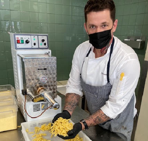 pinched fingers illustration