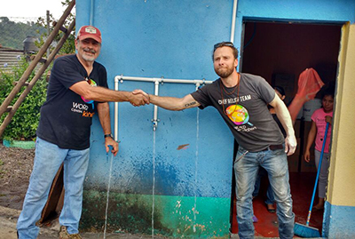 pinched fingers illustration