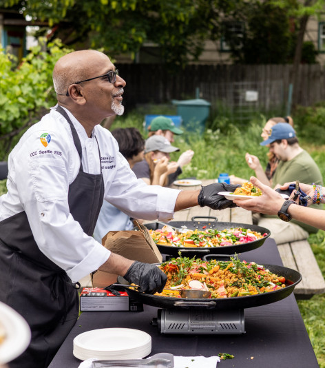 pinched fingers illustration