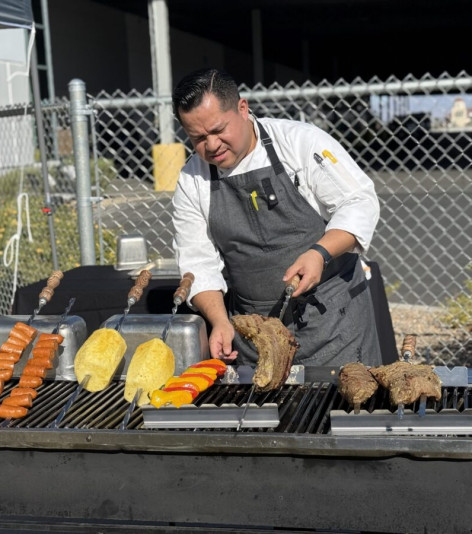 pinched fingers illustration