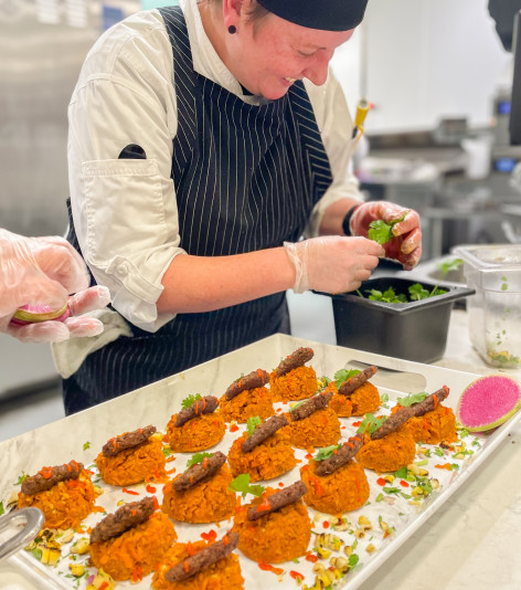 pinched fingers illustration