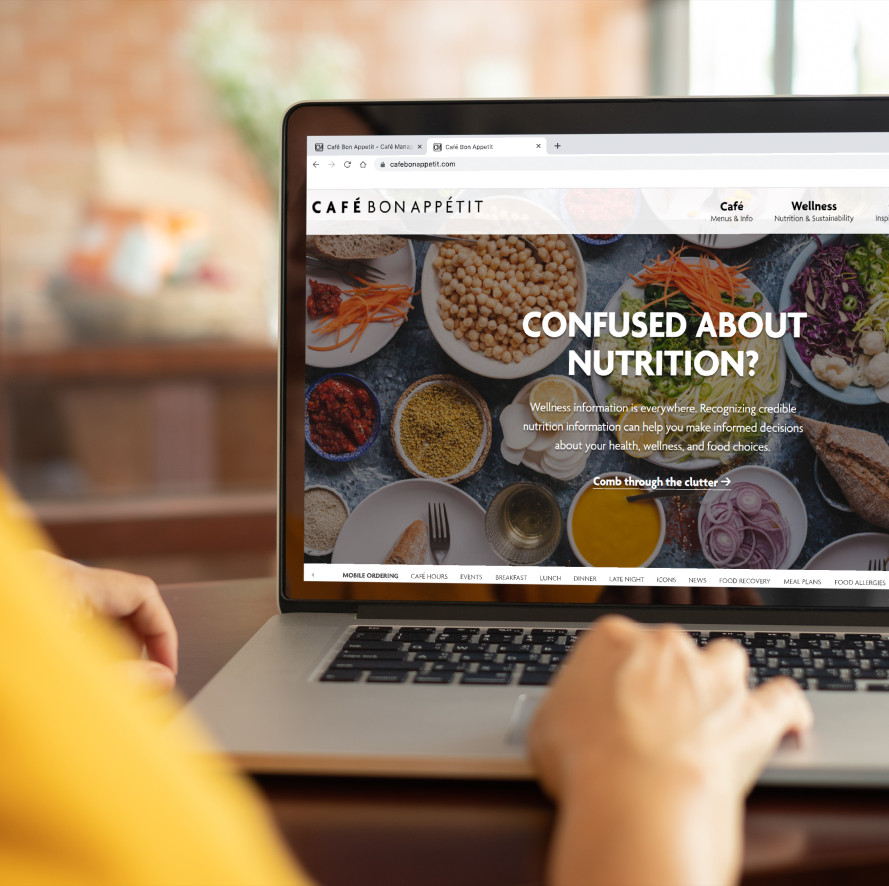 cafe landing page laptop