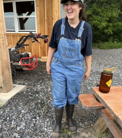 pinched fingers illustration